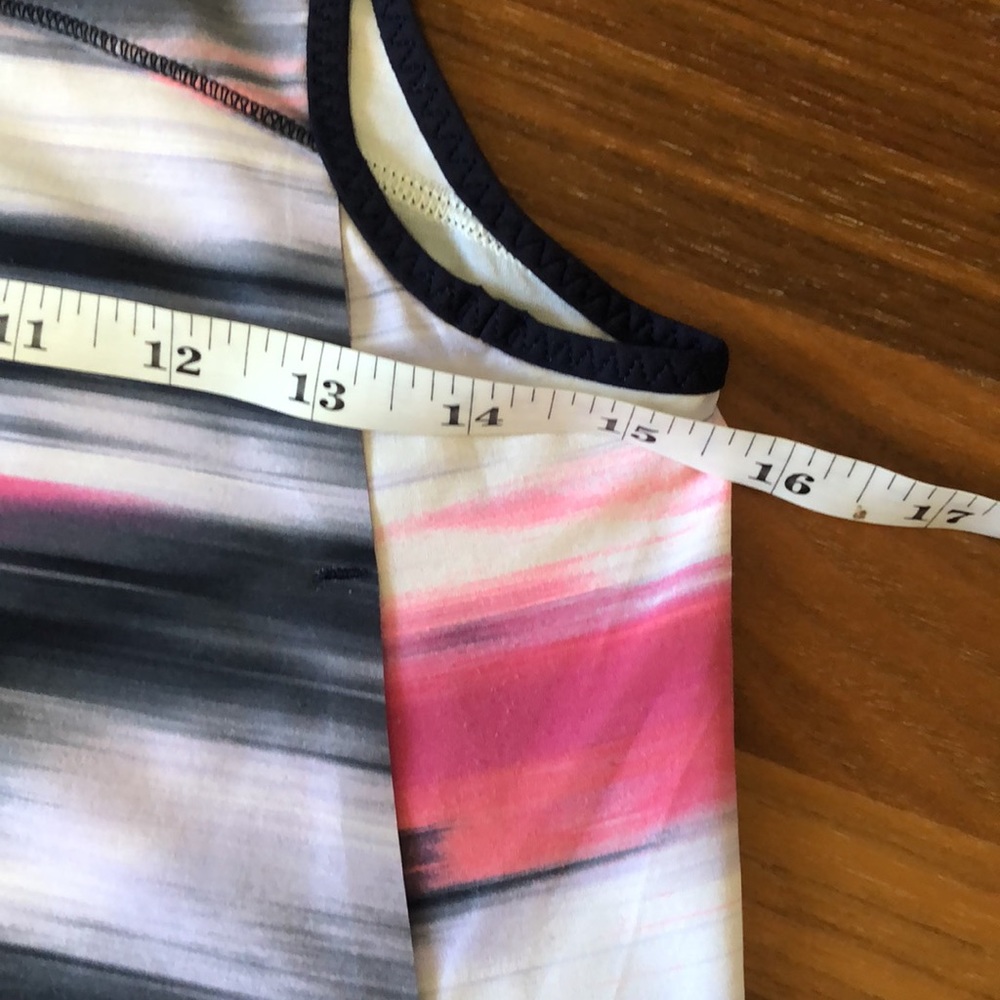 Lululemon Top - Picture 3 of 3